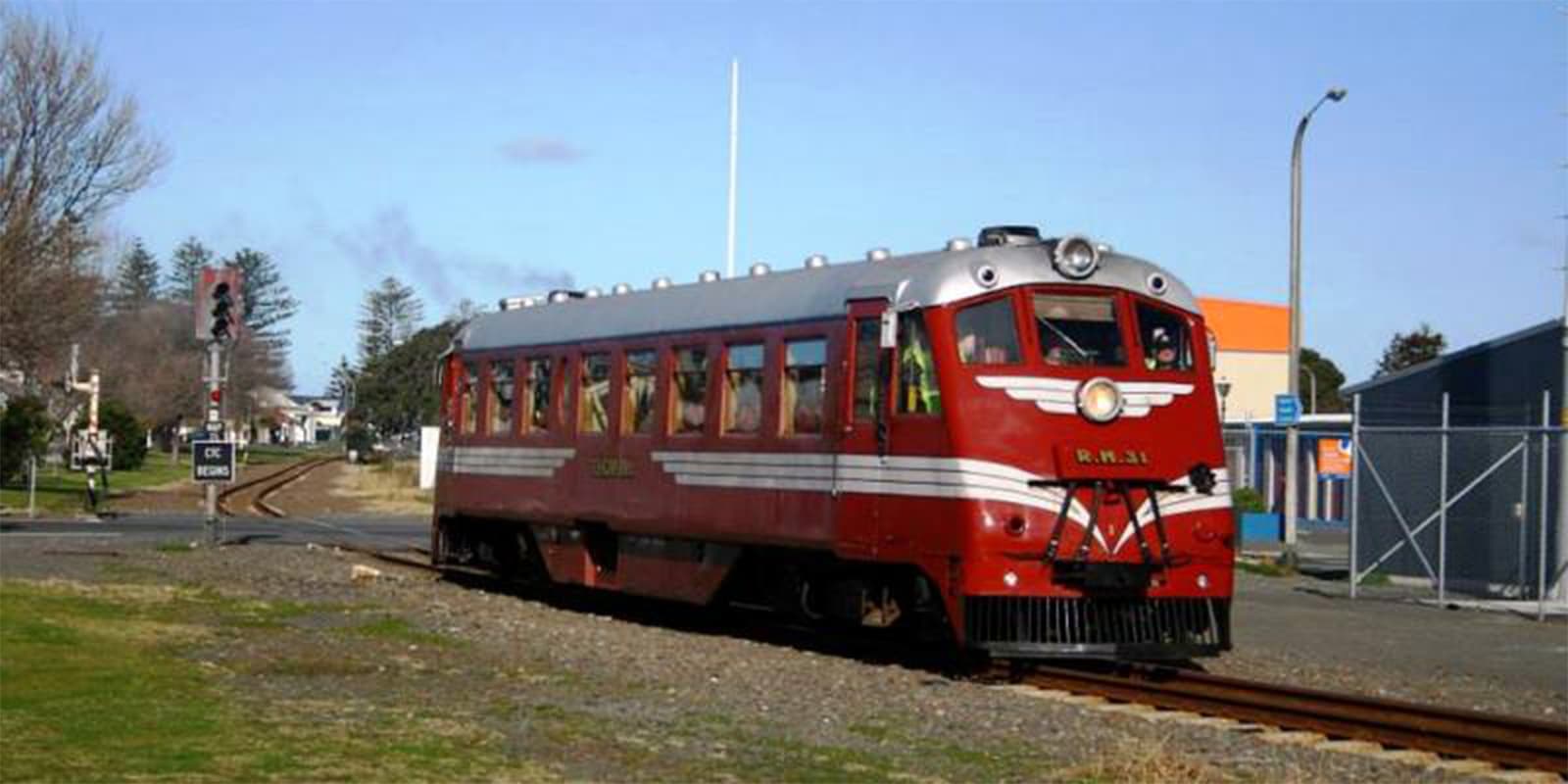 Vintage Railcar Ride to Ōtāne's Sunday Market